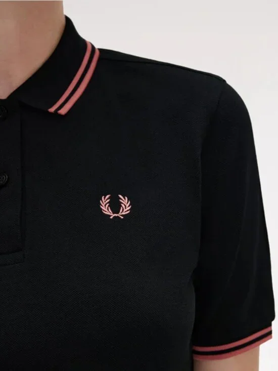 NWT Fred Perry Women's Twin Dipped Polo Black / Putty Pink - Picture 4 of 10